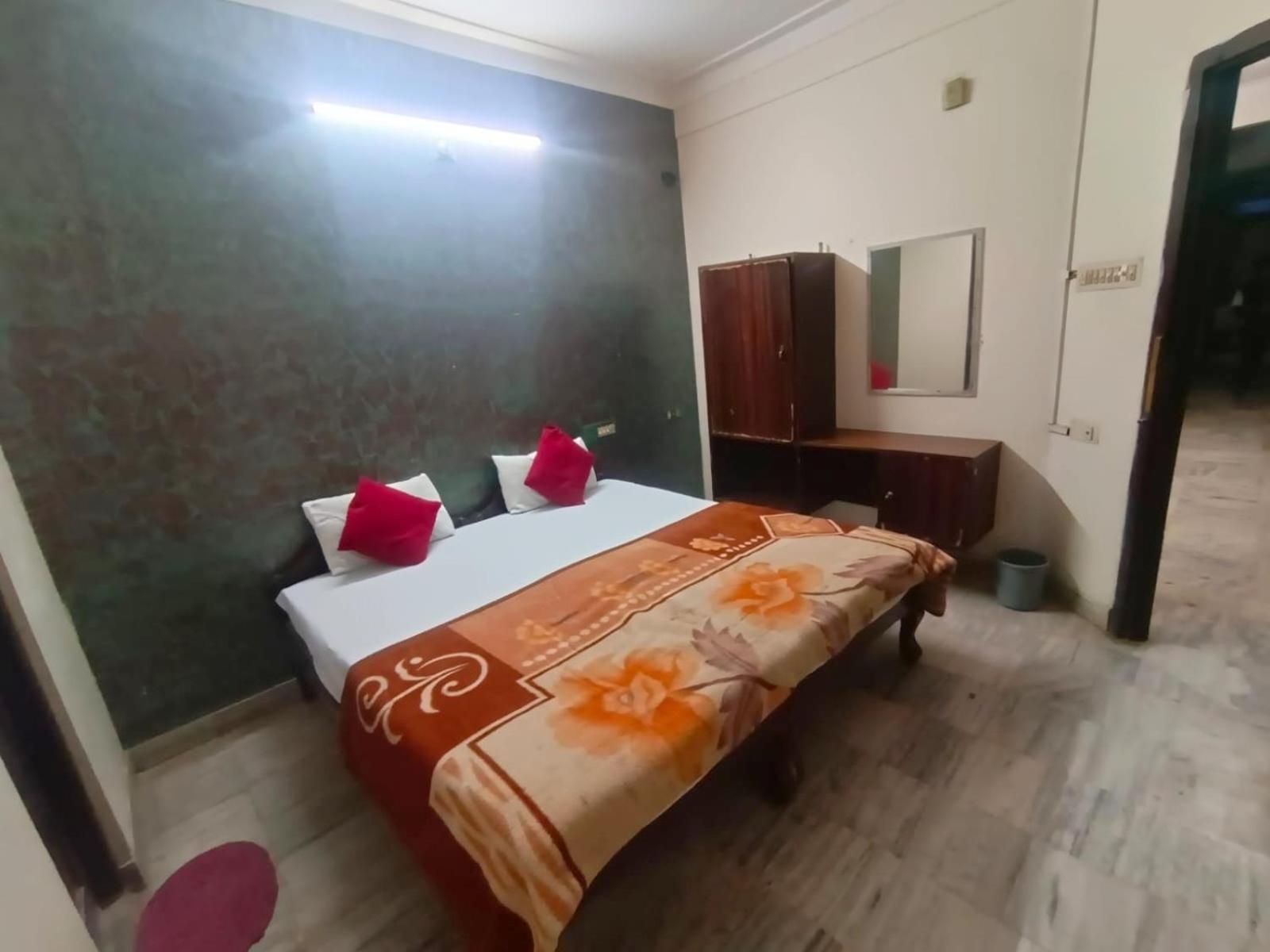 Hotel Shubham Udaipur Exterior photo